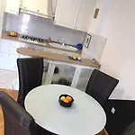 דירה Jumic